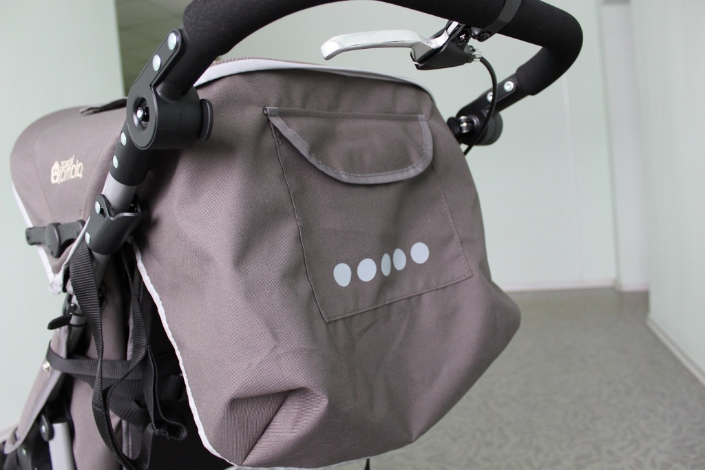 Коляска Special Tomato Jogger_капюшон_полог и карман.JPG